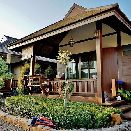 Huen Pak Mon Chantra Villa Chiang Rai Exterior photo